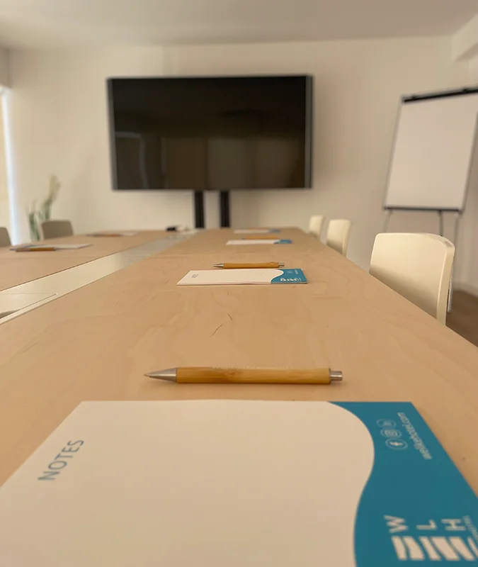 Sala de conferencias con proyector Welikehotel Marfil Playa