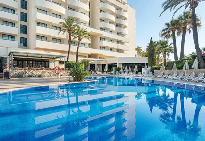 Entrada principal del hotel Welikehotel Marfil Playa