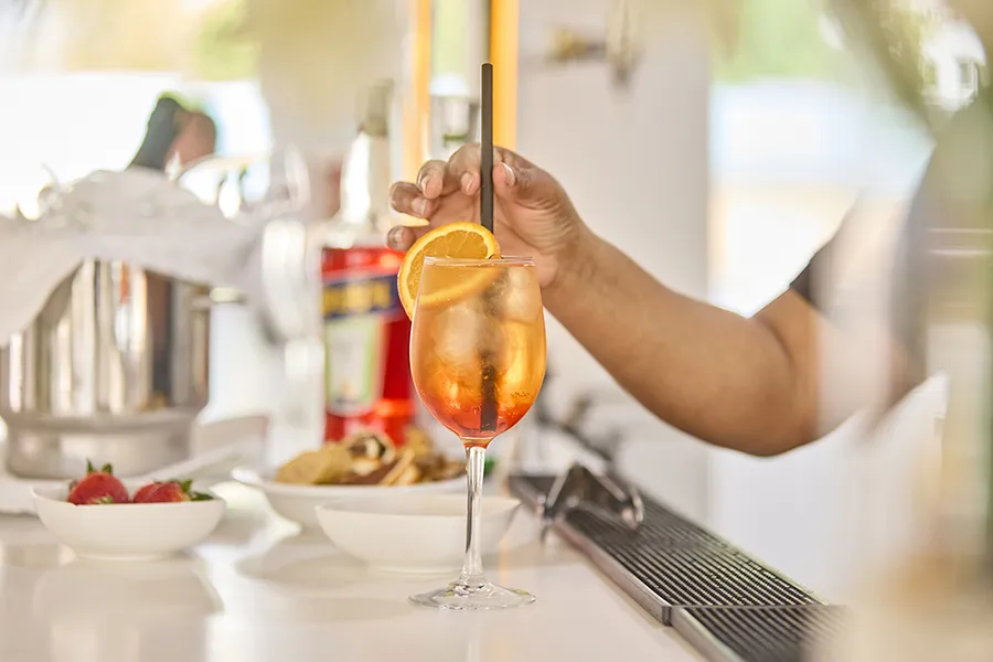Cóctel Cóctel en la cafetería del hotel Welikehotel Fenix