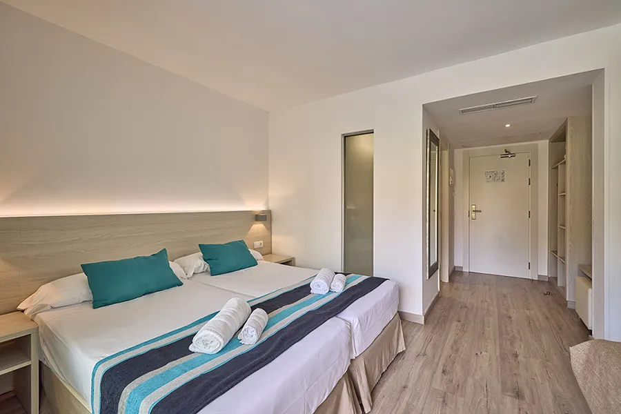 Moderna y amplia habitación Espaciosa y amplia habitación Doble Deluxe vista a la piscina Welike Fénix