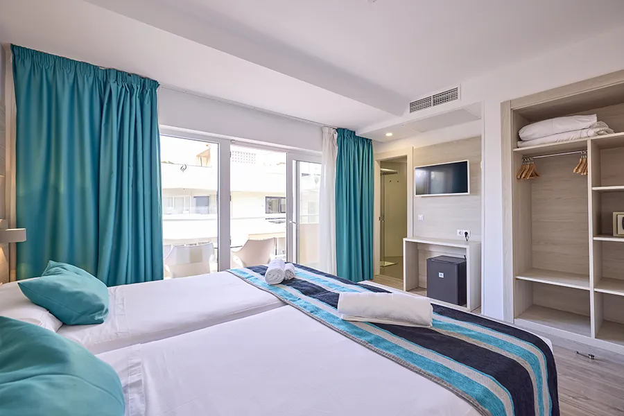 Vista general de la habitación Vista general de la habitación Doble Promo con balcón Welike Hotel Fénix