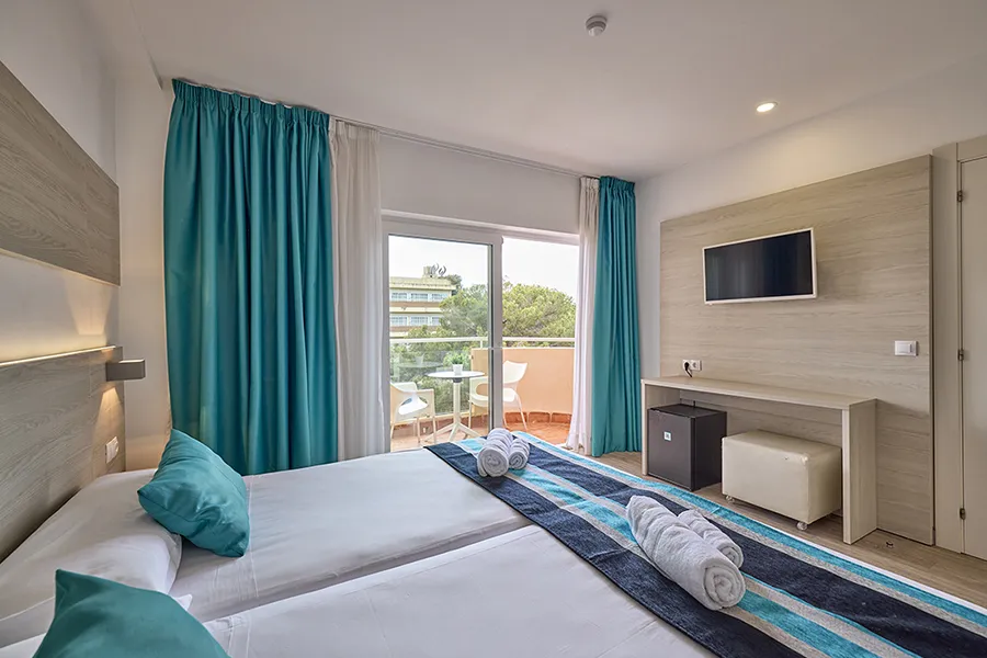 Doble Vista Piscina con Balcón Habitación Doble Vista Piscina con Balcón Welike Fénix