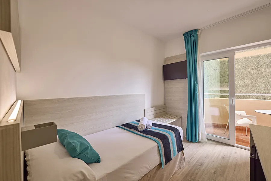 Doble Individual Confort con Balcón Habitación Doble Individual Confort con Balcón Welike Fénix