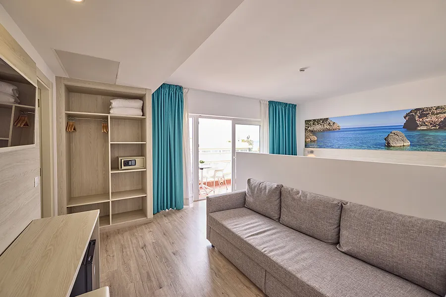 Junior Suite con Balcón Amplia Junior Suite con Balcón Welikehotel Fénix