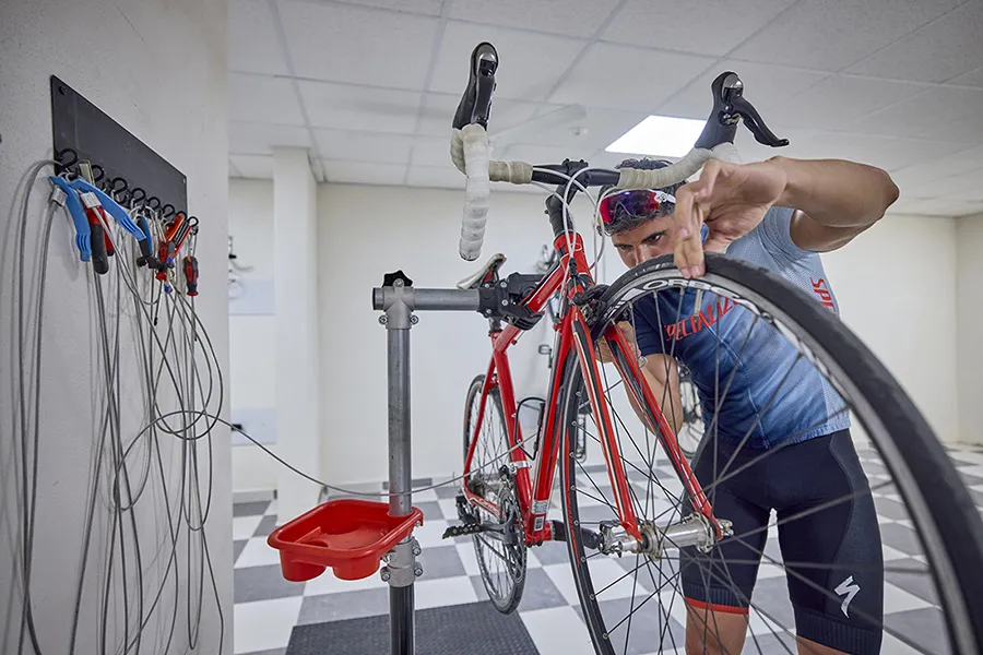 Taller de bicicletas hotel Welikehotel Fenix