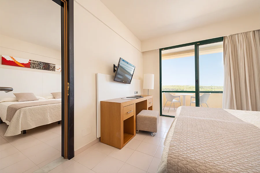 Doble Familiar con Balcón Habitación Doble Familiar con Balcón Welike Hotel Marfil Playa