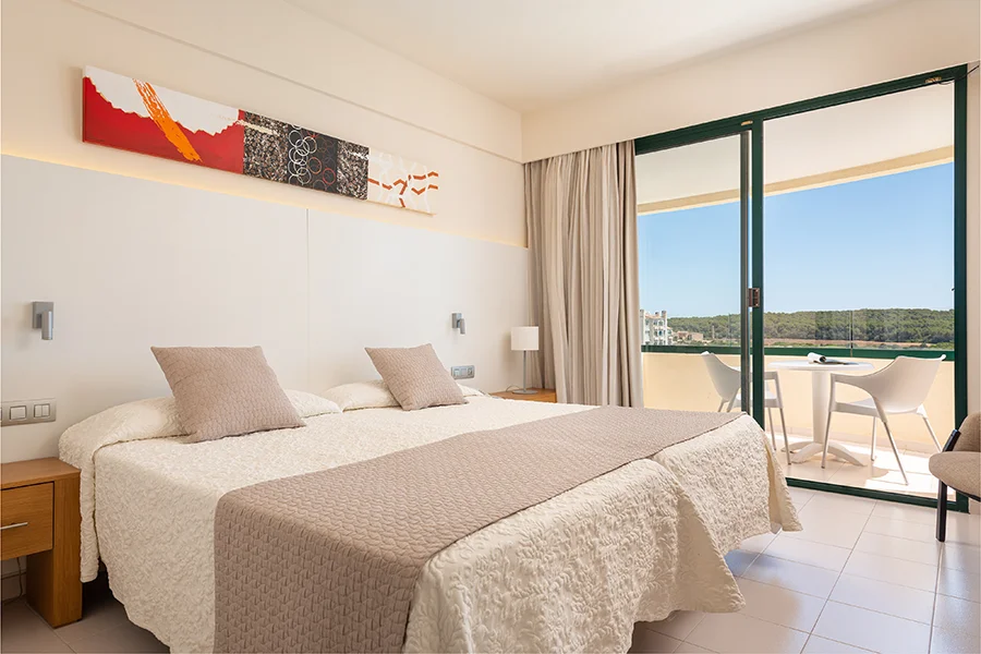 Espaciosa habitación con balcón Espaciosa habitación con balcón Welike Hotel Marfil Playa