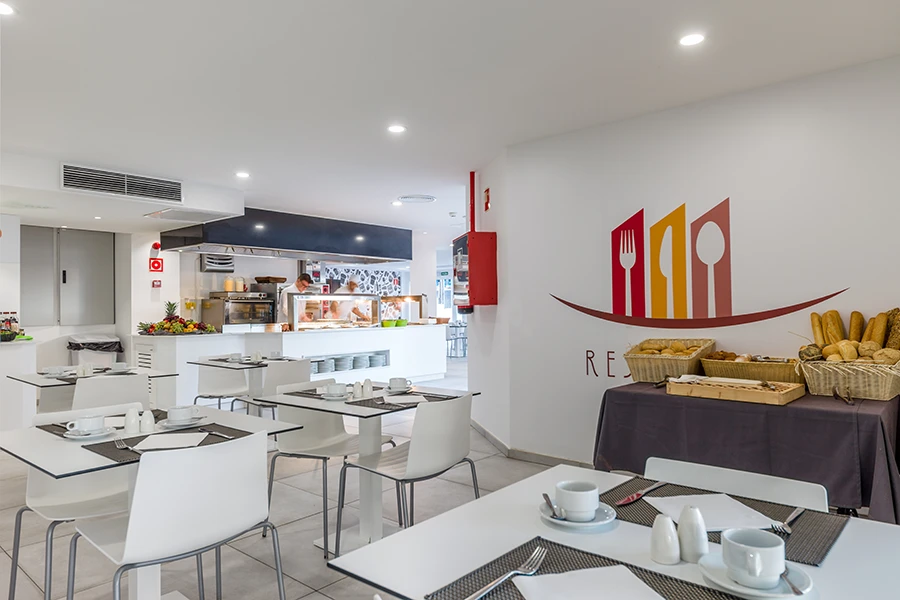 Restaurante Restaurante hotel Welikehotel Triton Beach