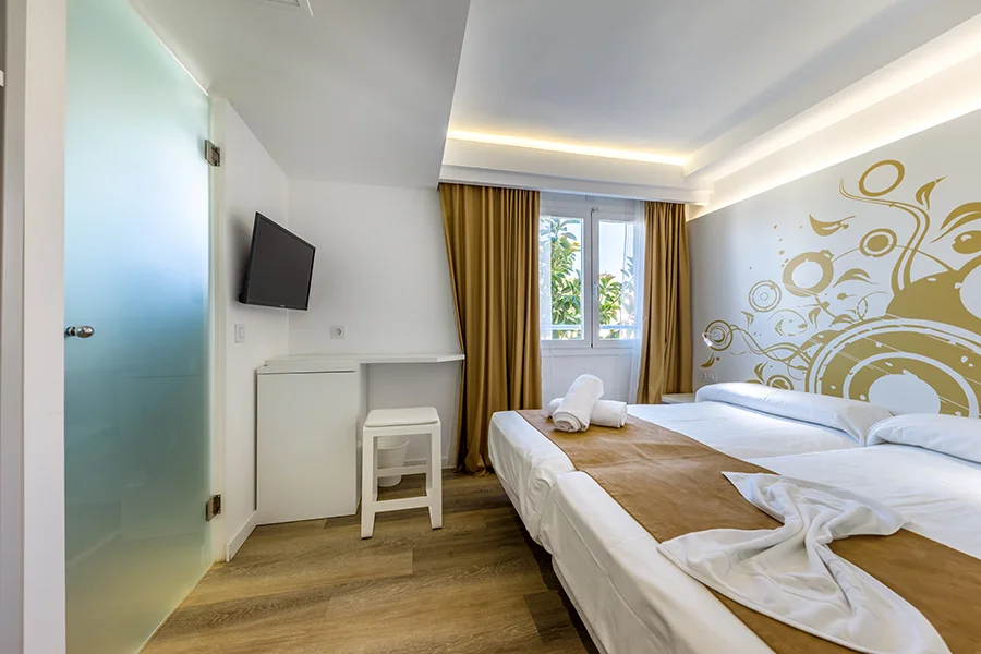 Habitación de cortesía hotel Welikehotel Triton Beach